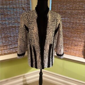 Anne Carson Black and White Textured Blazer